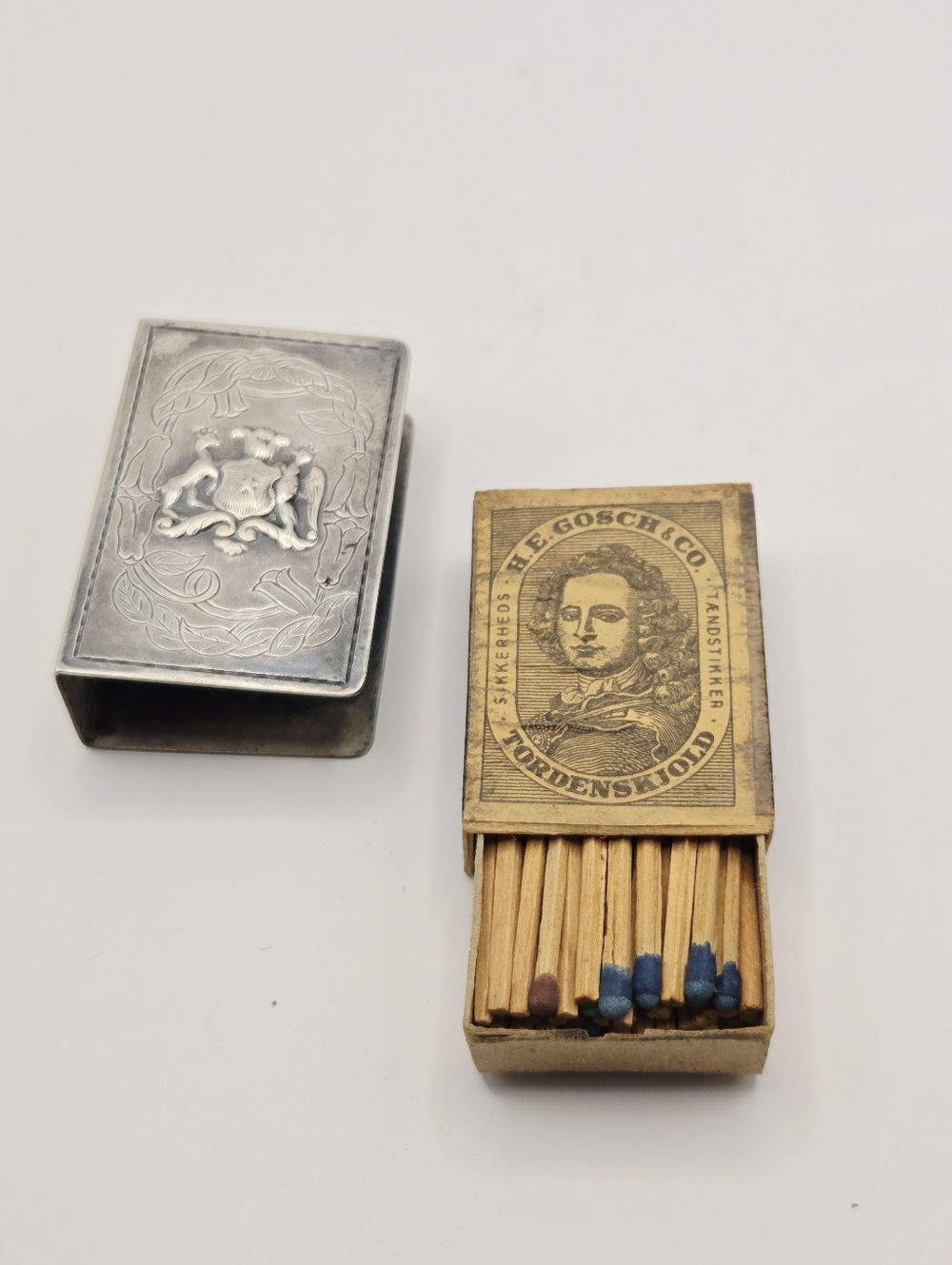 Vtg Silver 900 Fine Pictorial Everyday Life Match Holder With Vintage Matches - Picture 13 of 15